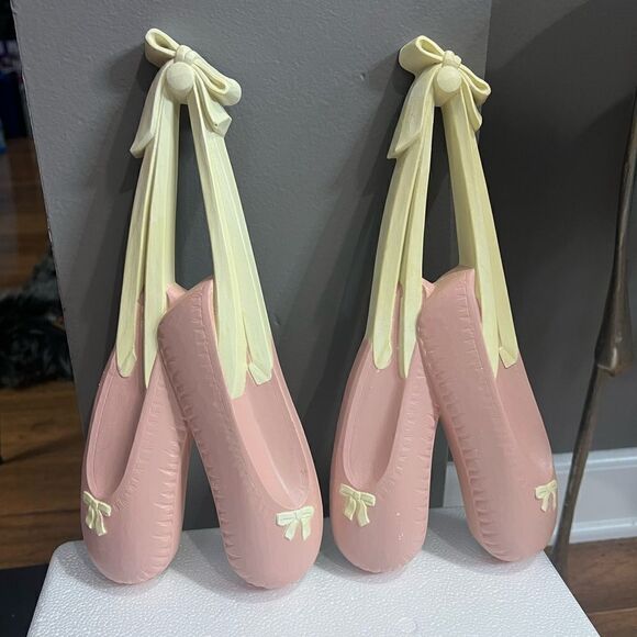 HOMCO Pair of Vintage Dance Slippers, 1991 Ballet Wall Plaques - Picture 1 of 6